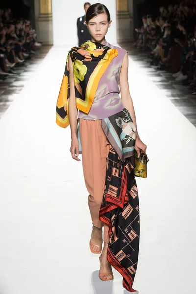 Look 67